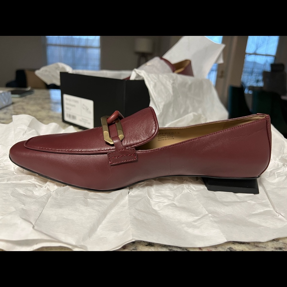 Ladies Shoe Size 7 - Charles & Keith